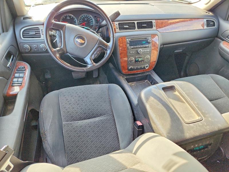 69771316 :رقم المزاد ، 3GNFK16358G173054 vin ، 2008 Chevrolet Suburban مزاد بيع