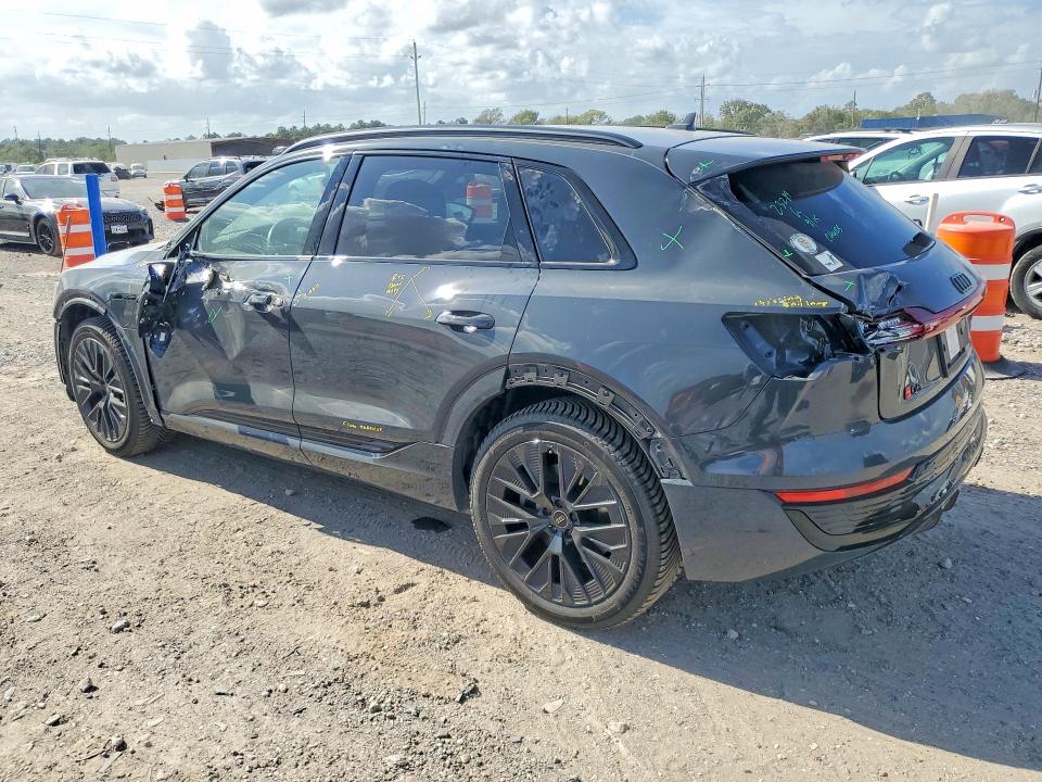 2024 Audi Q8 E-tron მანქანა იყიდება აუქციონზე, vin: WA16ABGE2RB032478, აუქციონის ნომერი: 70387156
