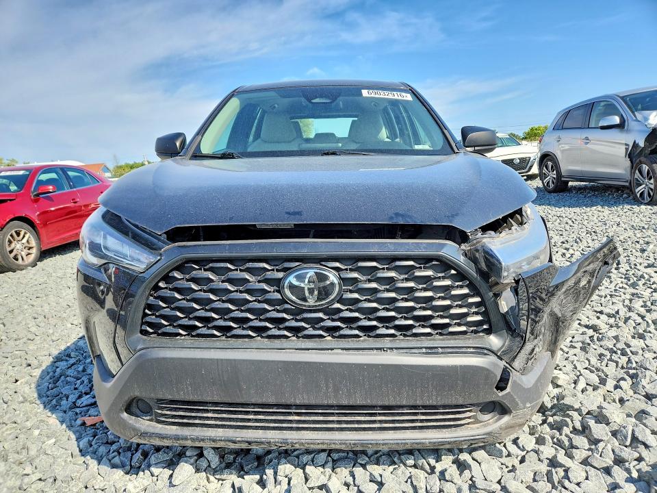 2023 Toyota Corolla Cross მანქანა იყიდება აუქციონზე, vin: 7MUAAABG3PV044721, აუქციონის ნომერი: 69032916