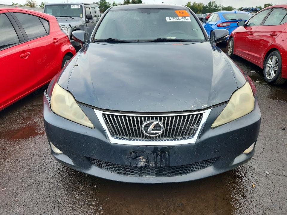 67558356 :رقم المزاد ، JTHCF5C20A5041706 vin ، 2010 Lexus Is مزاد بيع