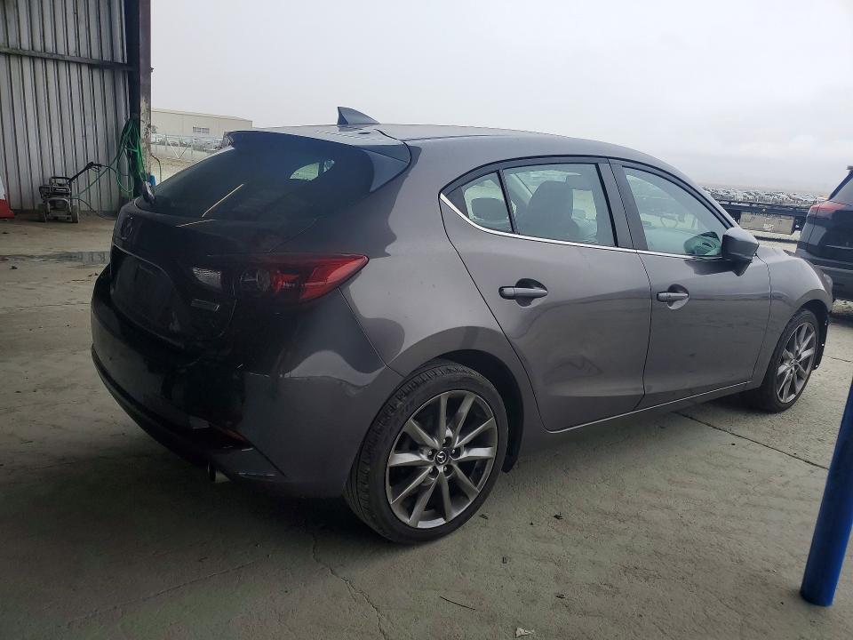 2018 Mazda 3 მანქანა იყიდება აუქციონზე, vin: 3MZBN1M36JM189589, აუქციონის ნომერი: 67089626