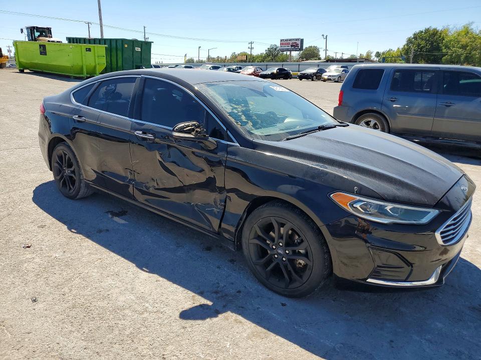 67819056 :رقم المزاد ، 3FA6P0CD9KR181158 vin ، 2019 Ford Fusion مزاد بيع