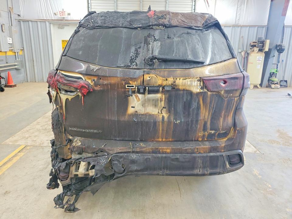Продажа на аукционе авто 2019 Toyota Highlander, vin: 5TDDZRFH4KS979644, номер лота: 67934076