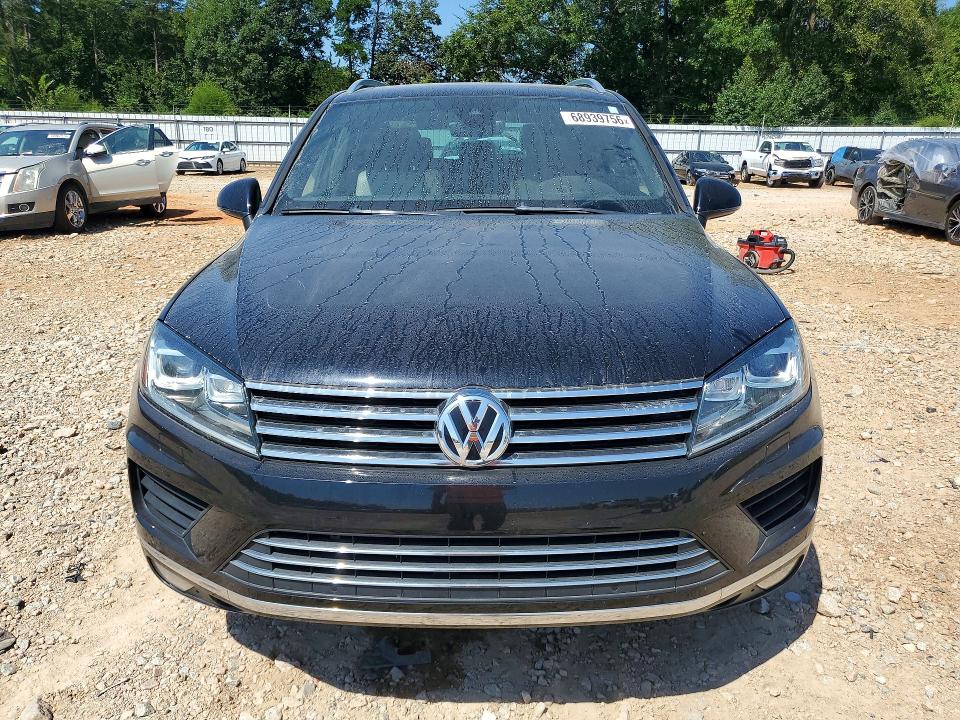 68939756 :رقم المزاد ، WVGRF7BP3HD003628 vin ، 2017 Volkswagen Touareg مزاد بيع