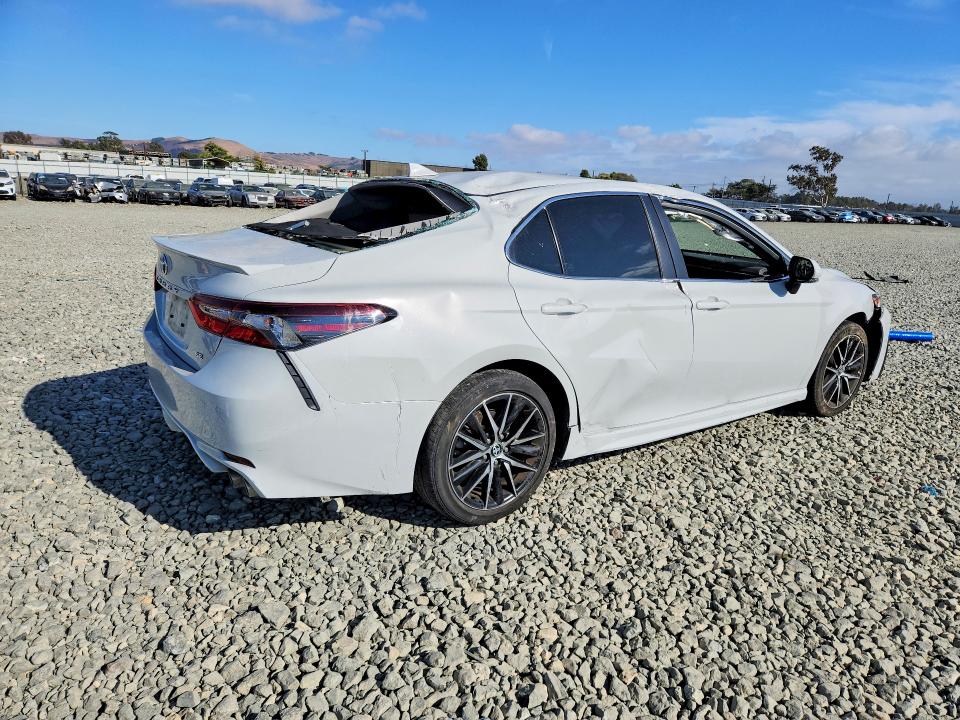 67208726 :رقم المزاد ، 4T1T11AK8PU162487 vin ، 2023 Toyota Camry مزاد بيع