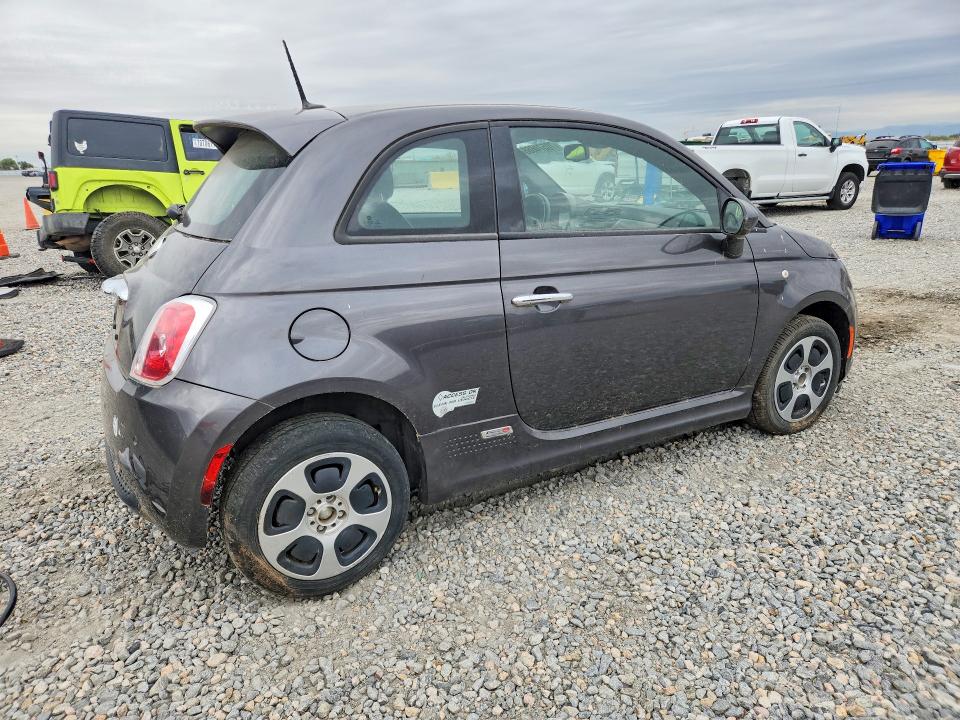 70574666 :رقم المزاد ، 3C3CFFGE0ET245010 vin ، 2014 Fiat 500 مزاد بيع