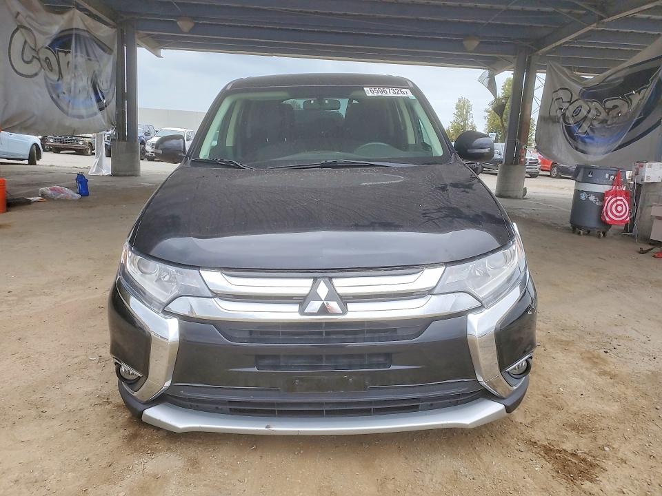2018 Mitsubishi Outlander მანქანა იყიდება აუქციონზე, vin: JA4AZ3A3XJZ043028, აუქციონის ნომერი: 65967326