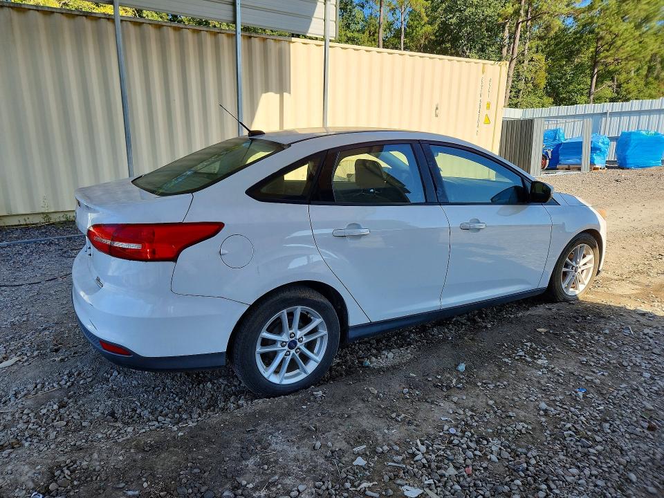 Продажа на аукционе авто 2015 Ford Focus, vin: 1FADP3F29FL329624, номер лота: 70739516
