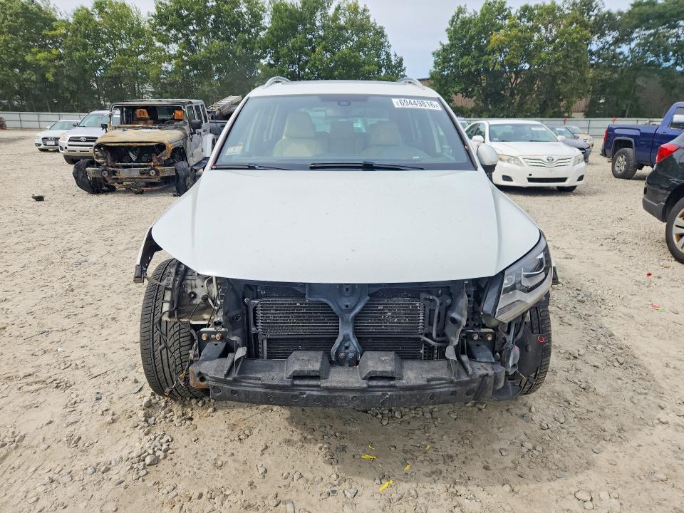 2015 Volkswagen Tiguan მანქანა იყიდება აუქციონზე, vin: WVGBV7AX9FW082262, აუქციონის ნომერი: 69449816