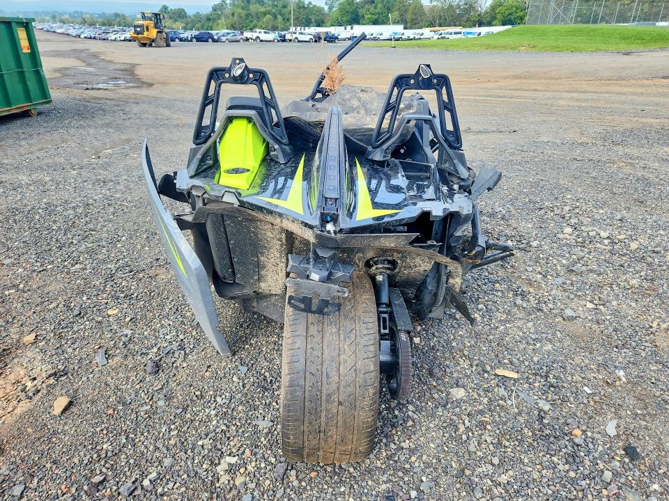 67420416 :رقم المزاد ، 57XAAFGB7P8155918 vin ، 2023 Polaris Slingshot مزاد بيع