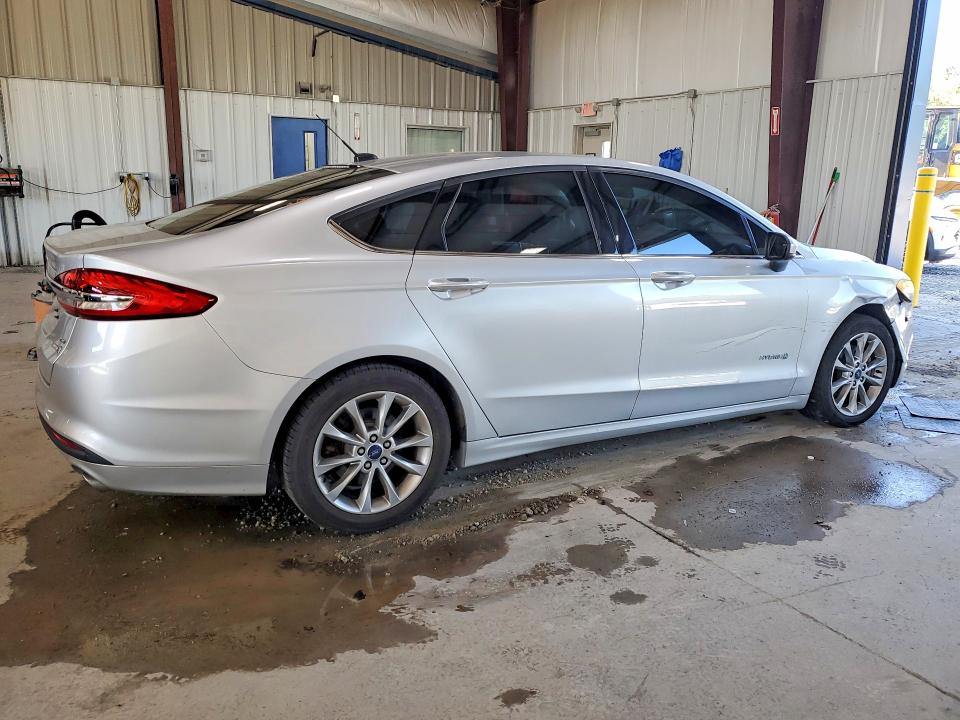 2017 Ford Fusion მანქანა იყიდება აუქციონზე, vin: 3FA6P0LU2HR181222, აუქციონის ნომერი: 69005956