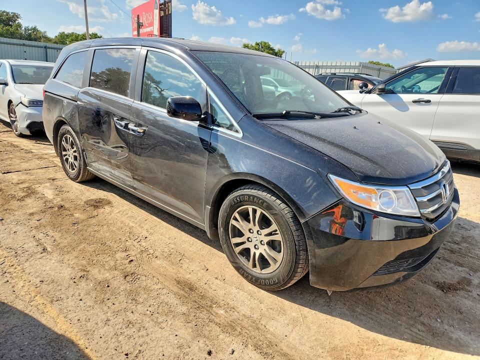 68027016 :رقم المزاد ، 5FNRL5H67DB028518 vin ، 2013 Honda Odyssey مزاد بيع