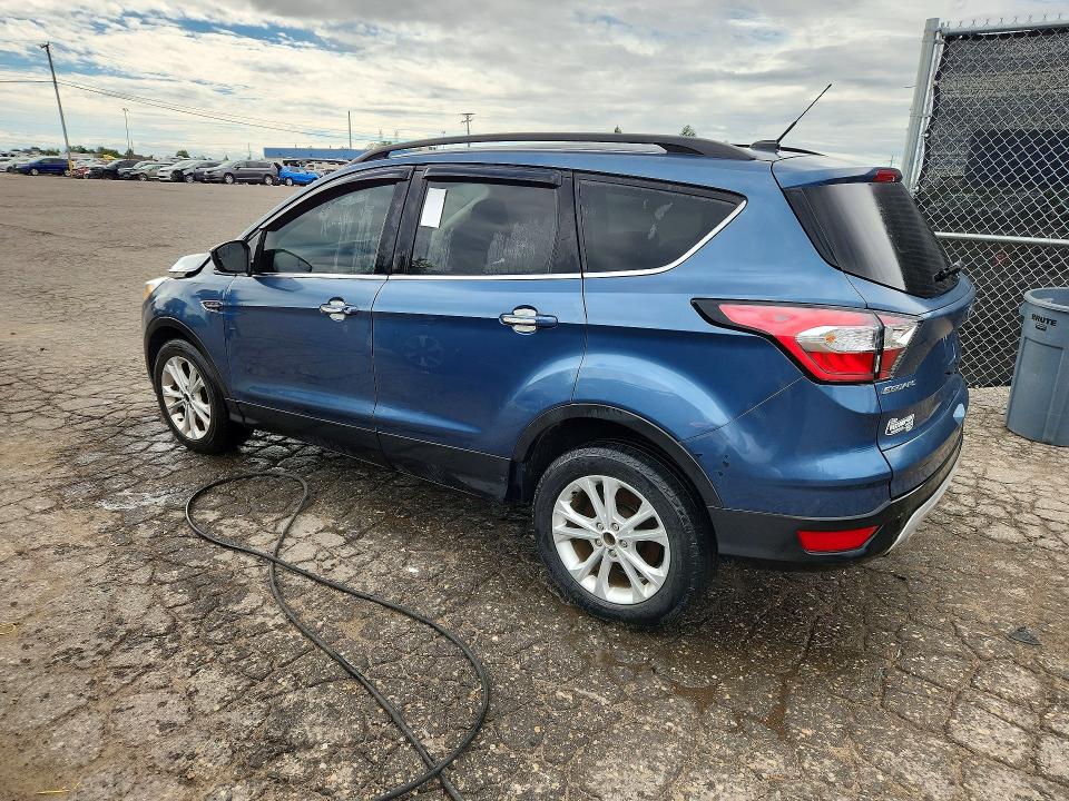 Продаж на аукціоні авто 2018 Ford Escape, vin: 1FMCU9GD0JUC40475, номер лоту: 70043646