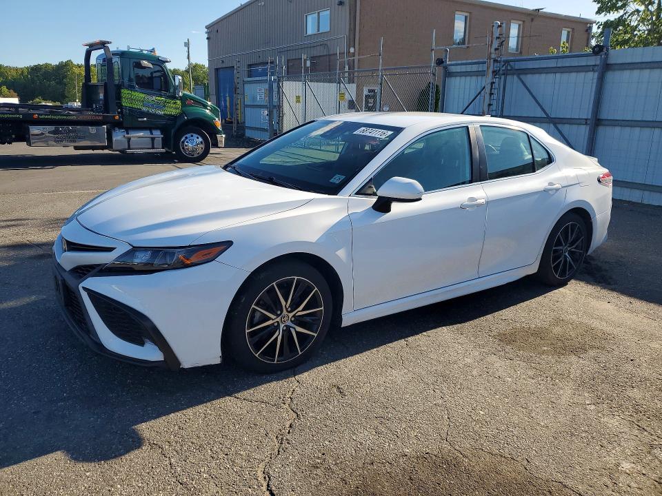 Продаж на аукціоні авто 2021 Toyota Camry, vin: 4T1G11AK8MU553717, номер лоту: 68741116