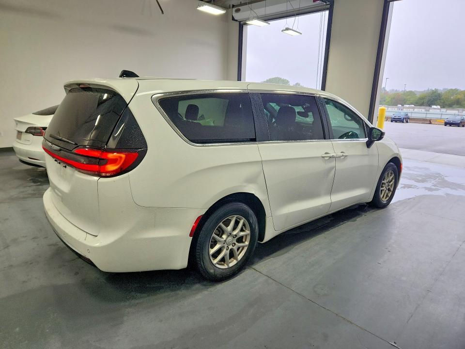 2026 Chrysler Pacifica მანქანა იყიდება აუქციონზე, vin: 2C4RC1BG5TR174882, აუქციონის ნომერი: 70548126
