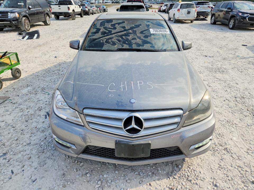 2013 Mercedes-benz C მანქანა იყიდება აუქციონზე, vin: WDDGF4HB3DR299985, აუქციონის ნომერი: 70038596