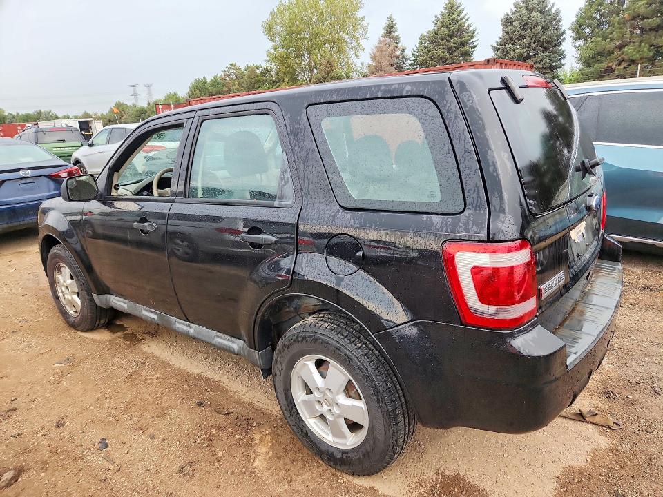 69247446 :رقم المزاد ، 1FMCU9C76AKD17281         vin ، 2010 Ford Escape مزاد بيع