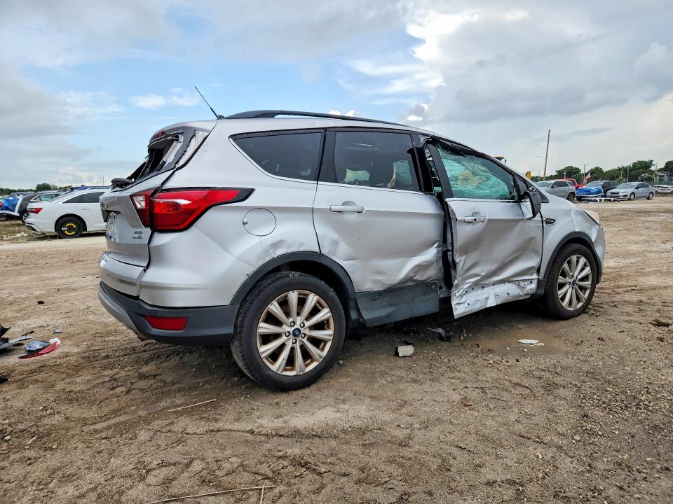 2019 Ford Escape მანქანა იყიდება აუქციონზე, vin: 1FMCU9HD0KUA57254, აუქციონის ნომერი: 67854196