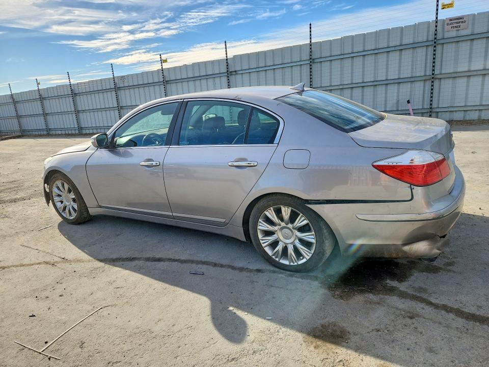 2011 Hyundai Genesis მანქანა იყიდება აუქციონზე, vin: KMHGC4DE4BU136058, აუქციონის ნომერი: 67192236
