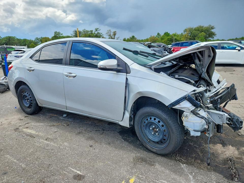68334326 :رقم المزاد ، 2T1BURHE4FC381173 vin ، 2015 Toyota Corolla مزاد بيع