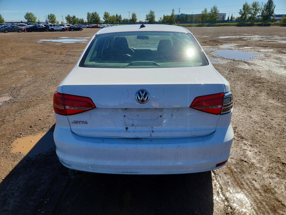 68707056 :رقم المزاد ، 3VW2K7AJ5FM409598 vin ، 2015 Volkswagen Jetta مزاد بيع
