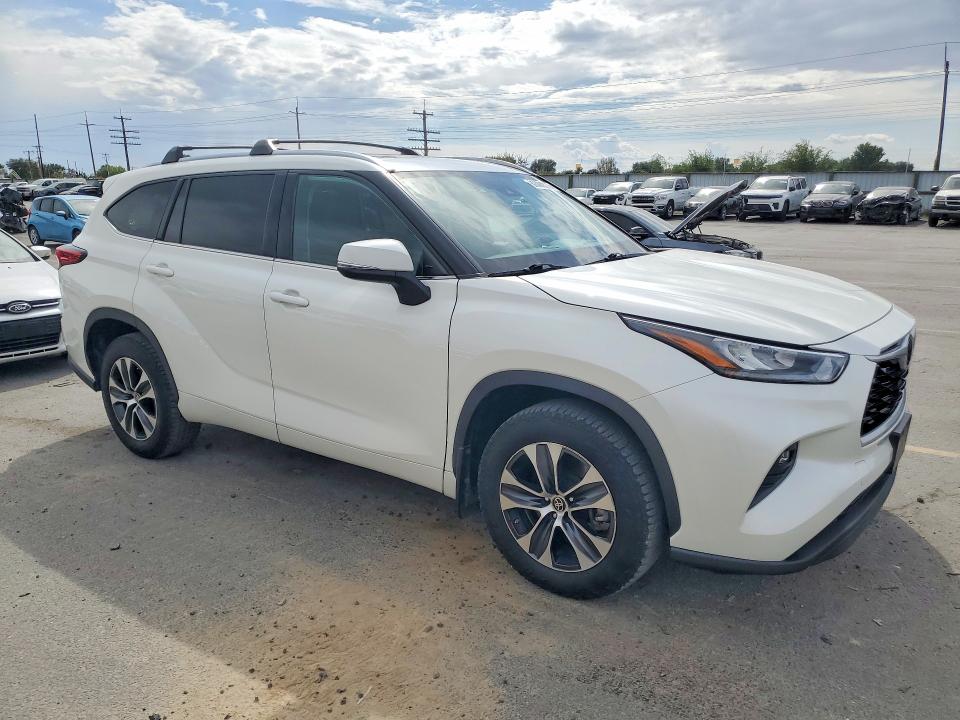 69881026 :رقم المزاد ، 5TDHZRBH8LS519802 vin ، 2020 Toyota Highlander مزاد بيع