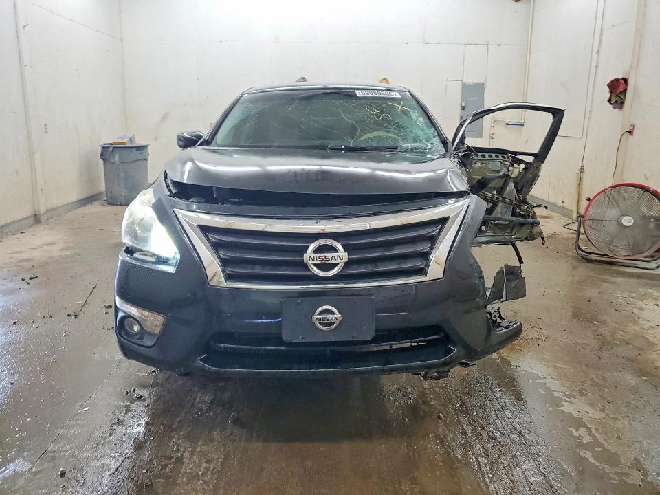 Продажа на аукционе авто 2015 Nissan Altima, vin: 1N4AL3AP8FC450050, номер лота: 69089606