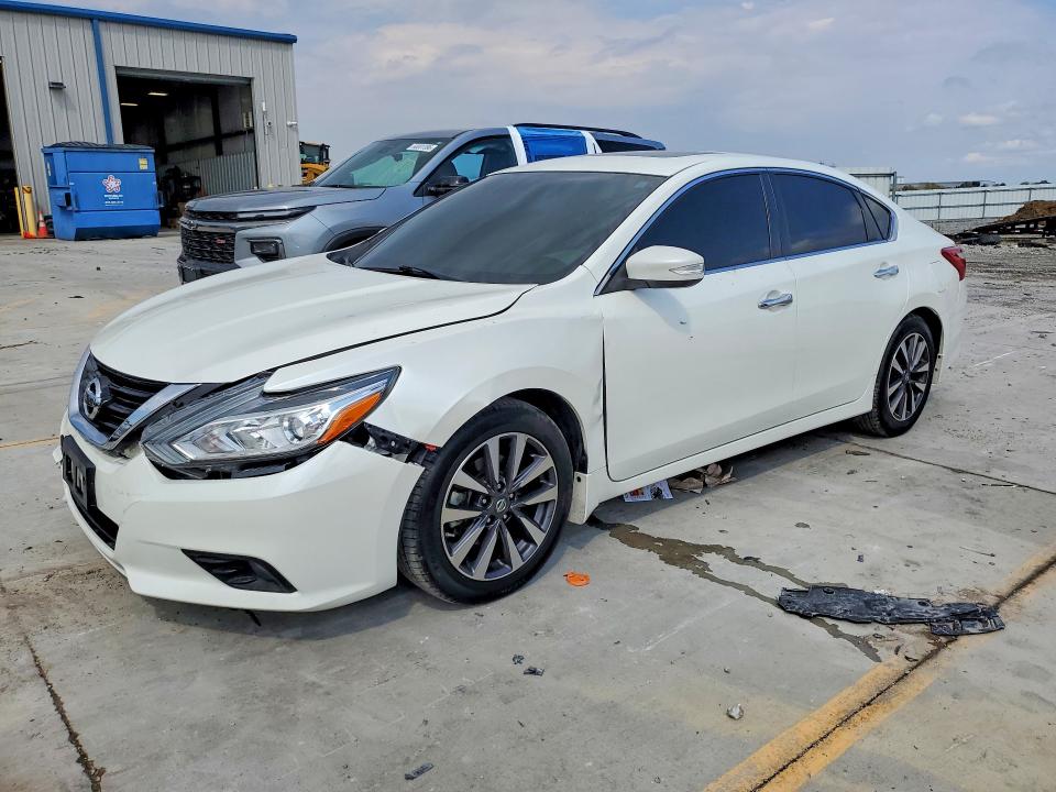 Продажа на аукционе авто 2017 Nissan Altima, vin: 1N4AL3APXHC477916, номер лота: 68430346
