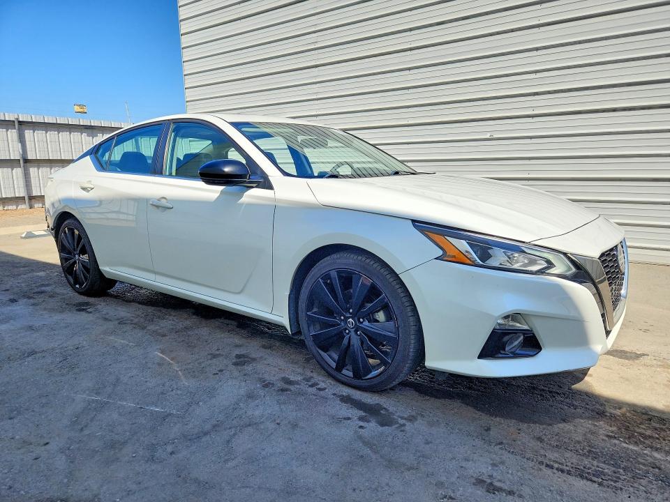 2022 Nissan Altima მანქანა იყიდება აუქციონზე, vin: 1N4BL4CV6NN381447, აუქციონის ნომერი: 69740586