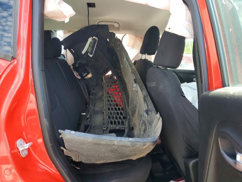 68735956 :رقم المزاد ، ZACCJBAB1JPJ37592         vin ، 2018 Jeep Renegade مزاد بيع