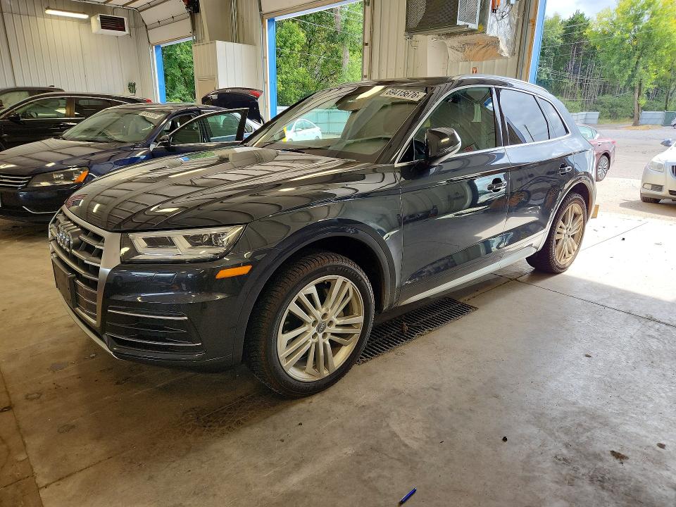 69415676 :رقم المزاد ، WA1BNAFY1J2137137 vin ، 2018 Audi Q5 مزاد بيع