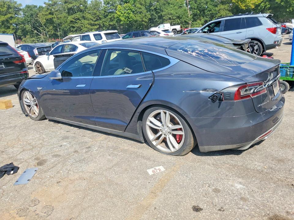 68843926 :رقم المزاد ، 5YJSA1E47GF115858 vin ، 2016 Tesla Model S مزاد بيع