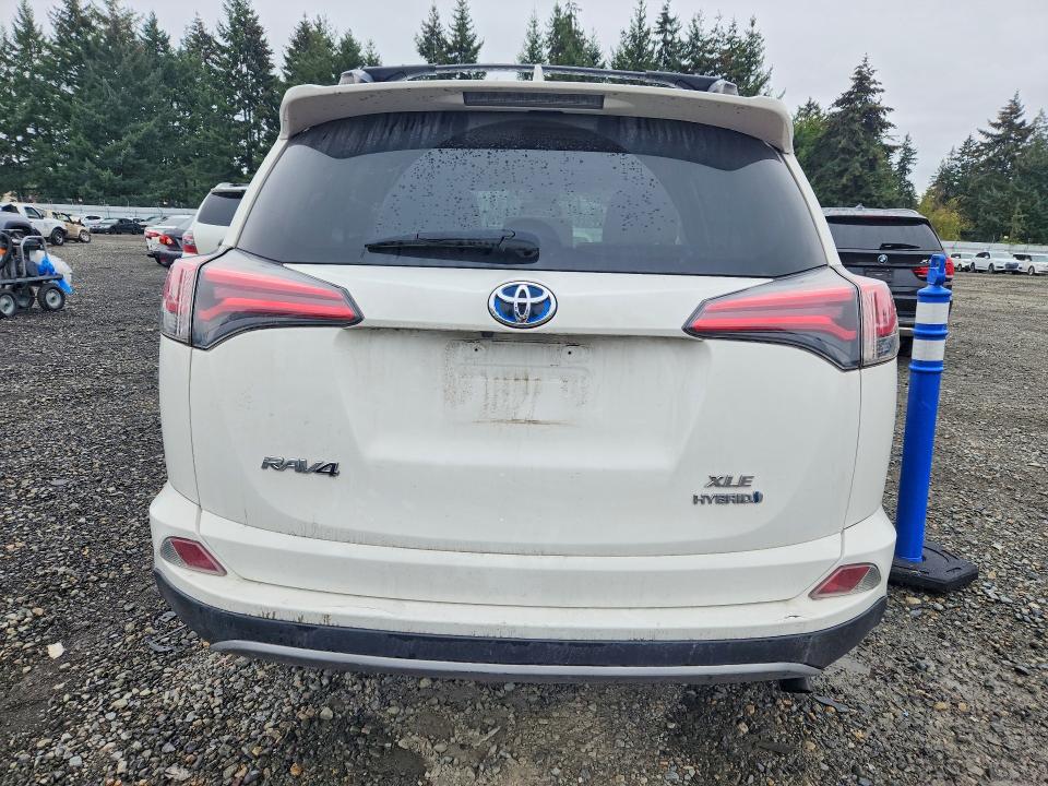70318916 :رقم المزاد ، JTMRJREV7JD212983 vin ، 2018 Toyota Rav4 Hybrid مزاد بيع