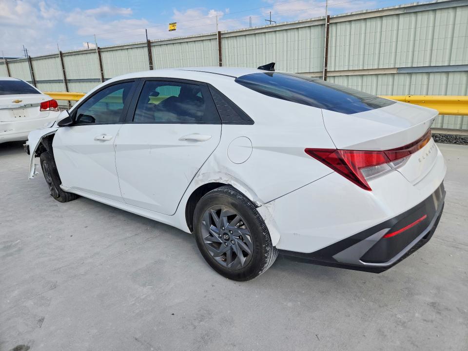 2024 Hyundai Elantra მანქანა იყიდება აუქციონზე, vin: KMHLM4DG2RU705688, აუქციონის ნომერი: 70622156