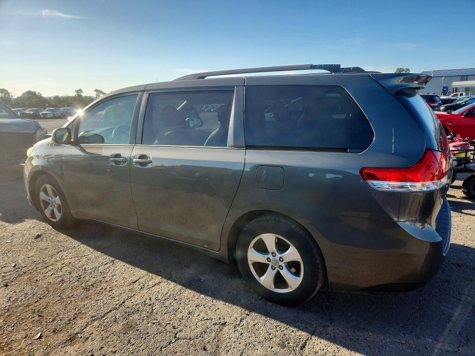 2012 Toyota Sienna მანქანა იყიდება აუქციონზე, vin: 5TDKK3DC3CS257454, აუქციონის ნომერი: 69259486