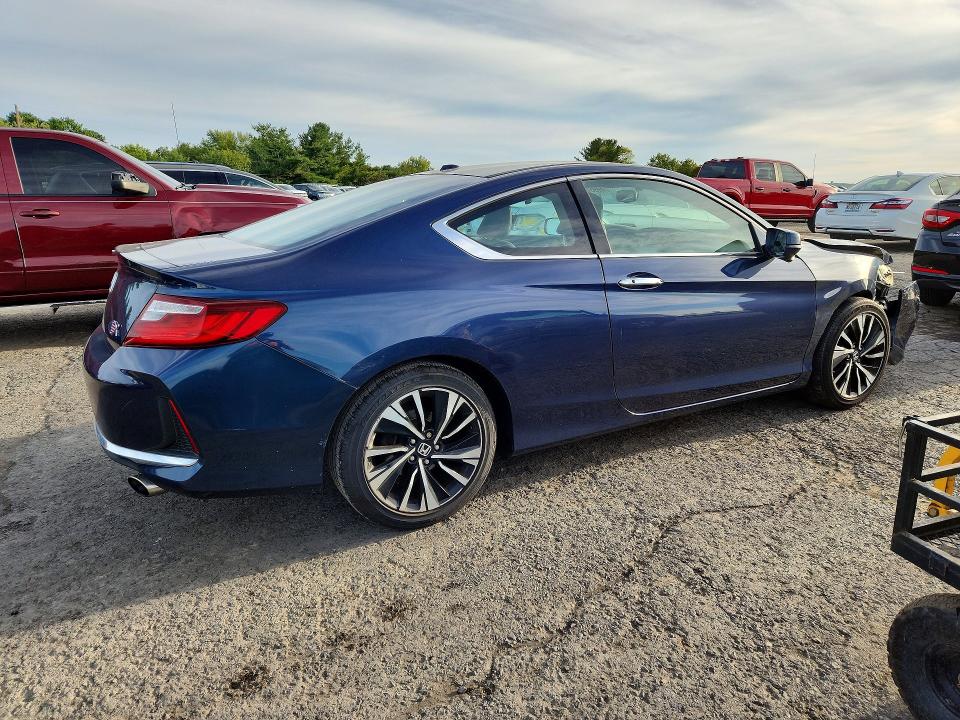 Продажа на аукционе авто 2017 Honda Accord, vin: 1HGCT1B83HA003205, номер лота: 69951386