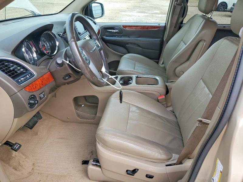 69531966 :رقم المزاد ، 2C4RC1CG4DR677206 vin ، 2013 Chrysler Town & Country مزاد بيع