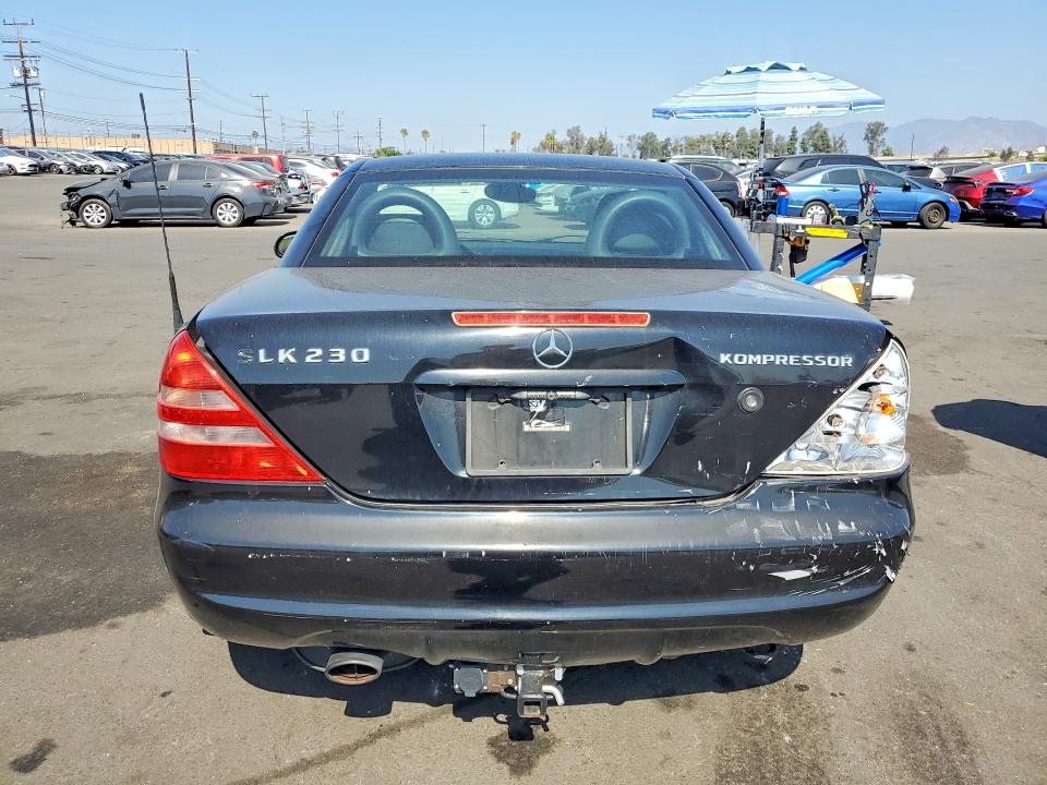 Aukcja sprzedaży 1999 Mercedes-benz Slk, vin: WDBKK47F6XF100212, numer aukcji: 70134376