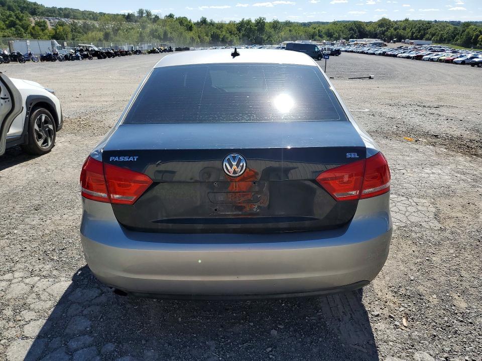 2014 Volkswagen Passat მანქანა იყიდება აუქციონზე, vin: 1VWAP7A34EC024998, აუქციონის ნომერი: 68803116