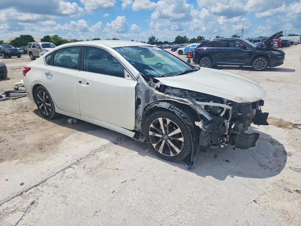 2016 Nissan Altima მანქანა იყიდება აუქციონზე, vin: 1N4AL3AP9GC171997, აუქციონის ნომერი: 68761976