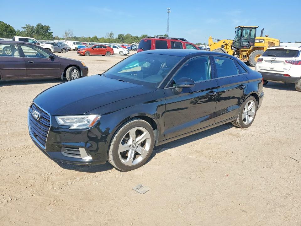 2017 Audi A3 მანქანა იყიდება აუქციონზე, vin: WAUAUGFFXH1026962, აუქციონის ნომერი: 70823186
