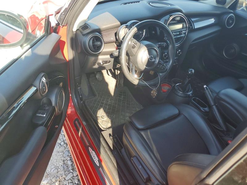 68104706 :رقم المزاد ، WMWXP7C5XF2A59080 vin ، 2015 Mini Cooper مزاد بيع