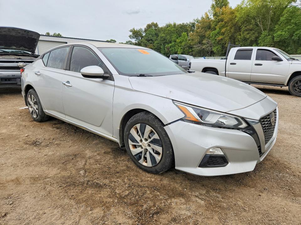 Продажа на аукционе авто 2020 Nissan Altima, vin: 1N4BL4BV3LC267559, номер лота: 71200176