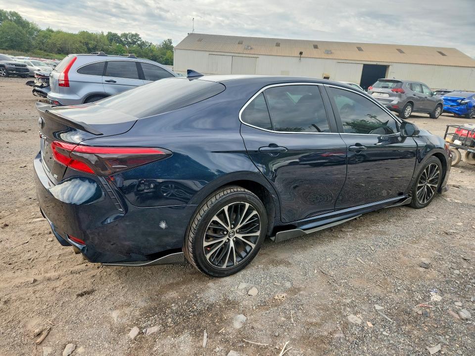 68751796 :رقم المزاد ، 4T1B11HK1KU280276 vin ، 2019 Toyota Camry مزاد بيع