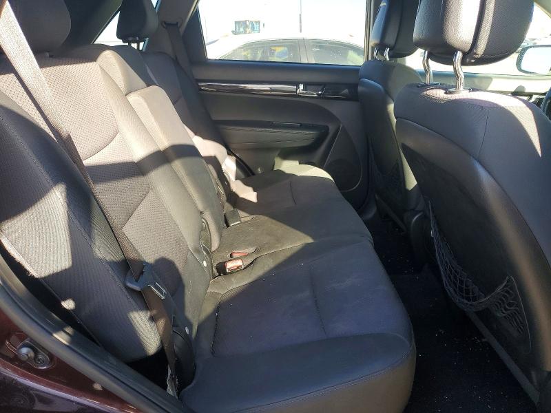 2011 Kia Sorento მანქანა იყიდება აუქციონზე, vin: 5XYKT3A16BG004074, აუქციონის ნომერი: 70747366