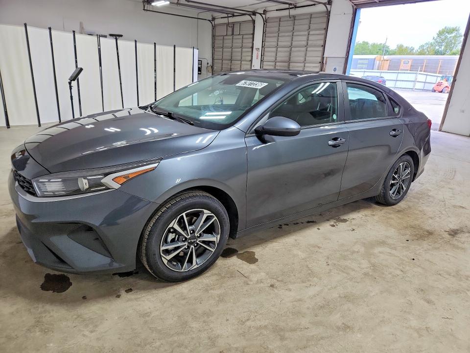 2024 Kia Forte მანქანა იყიდება აუქციონზე, vin: 3KPF24AD3RE739896, აუქციონის ნომერი: 67977236