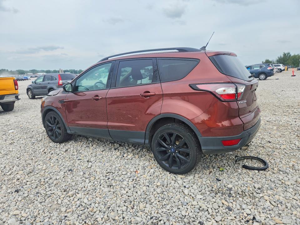 2018 Ford Escape მანქანა იყიდება აუქციონზე, vin: 1FMCU0GD9JUC28465, აუქციონის ნომერი: 68389346