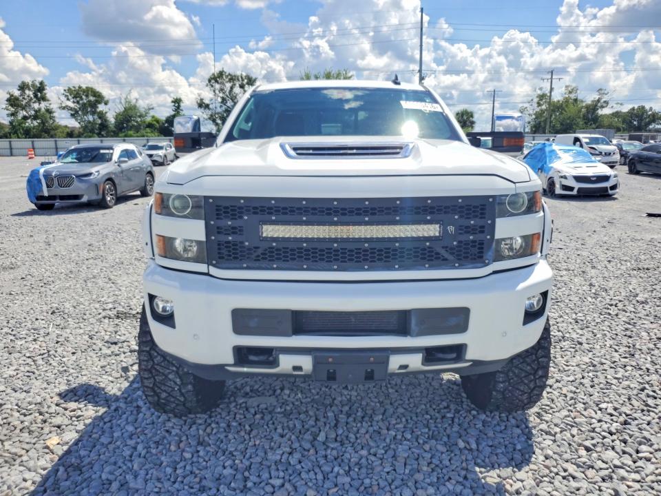 Продажа на аукционе авто 2018 Chevrolet Silverado, vin: 1GC1KWEY2JF198191, номер лота: 69690416