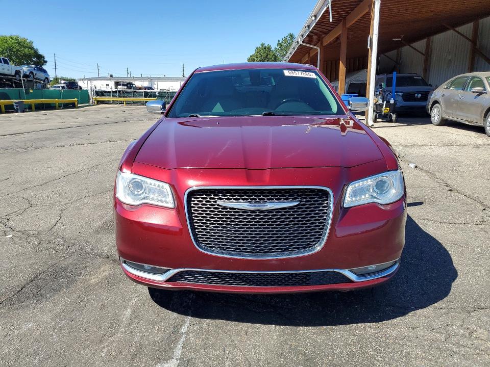 2017 Chrysler 300c მანქანა იყიდება აუქციონზე, vin: 2C3CCAKG8HH530040, აუქციონის ნომერი: 68577686
