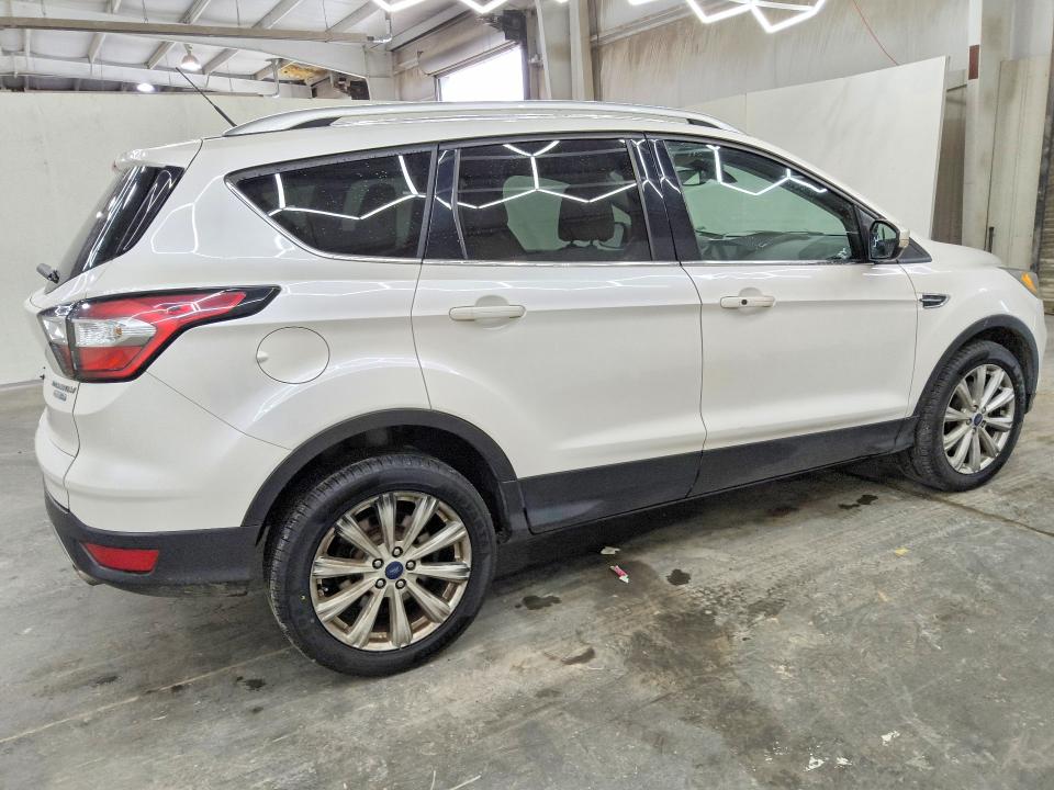 Продаж на аукціоні авто 2017 Ford Escape, vin: 1FMCU9J90HUE72590, номер лоту: 68204166